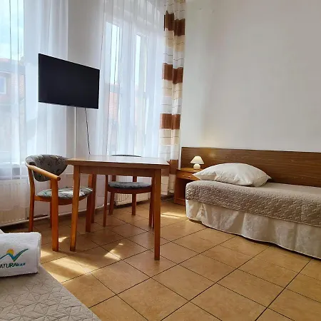 Hostal Cks - Centrum Konferencyjno-szkoleniowe Cs Natura Tour Breslavia