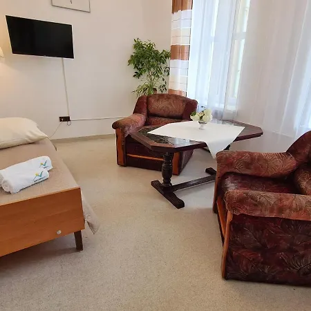 Hostal Cks - Centrum Konferencyjno-szkoleniowe Cs Natura Tour Breslavia